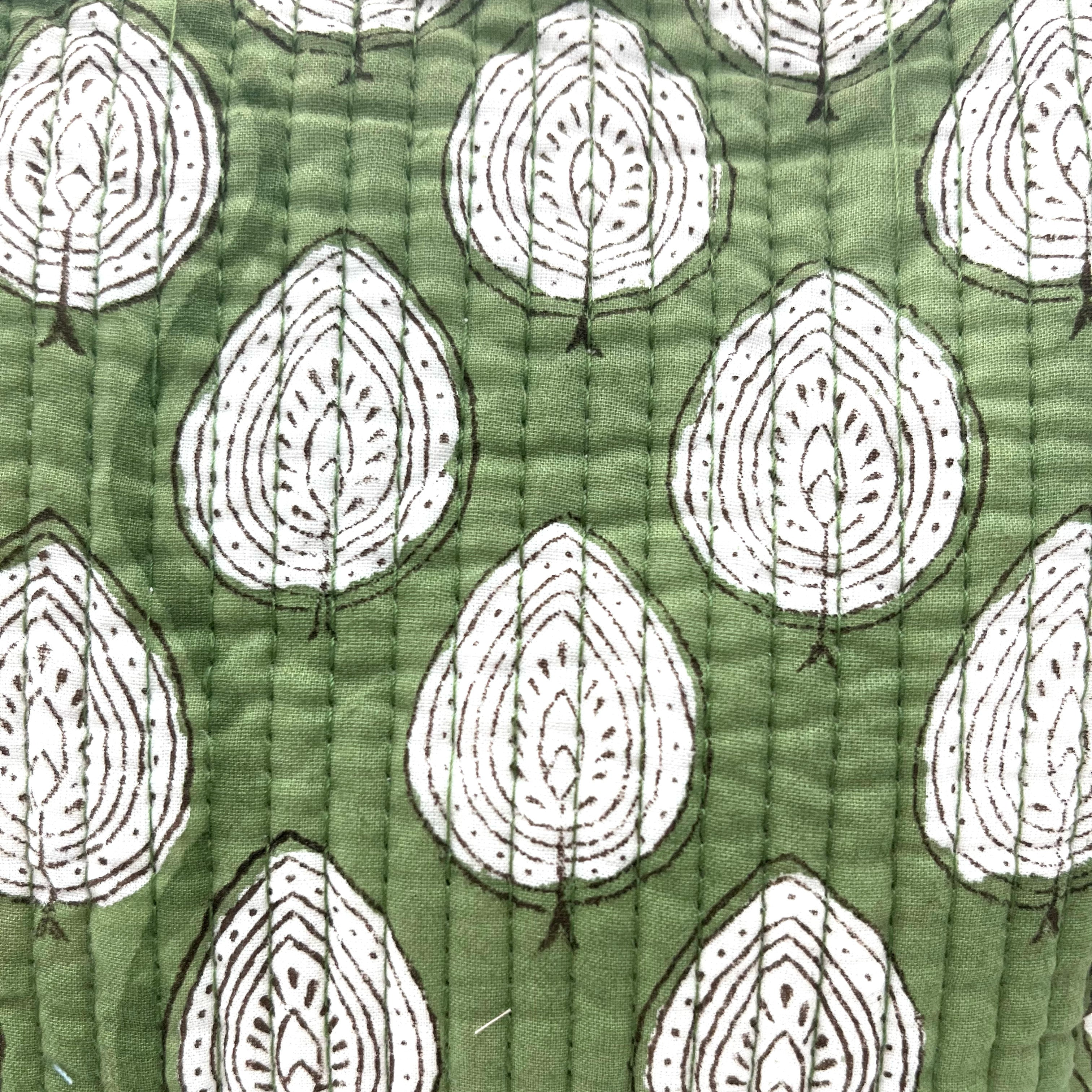 green_leaf_close1.jpg