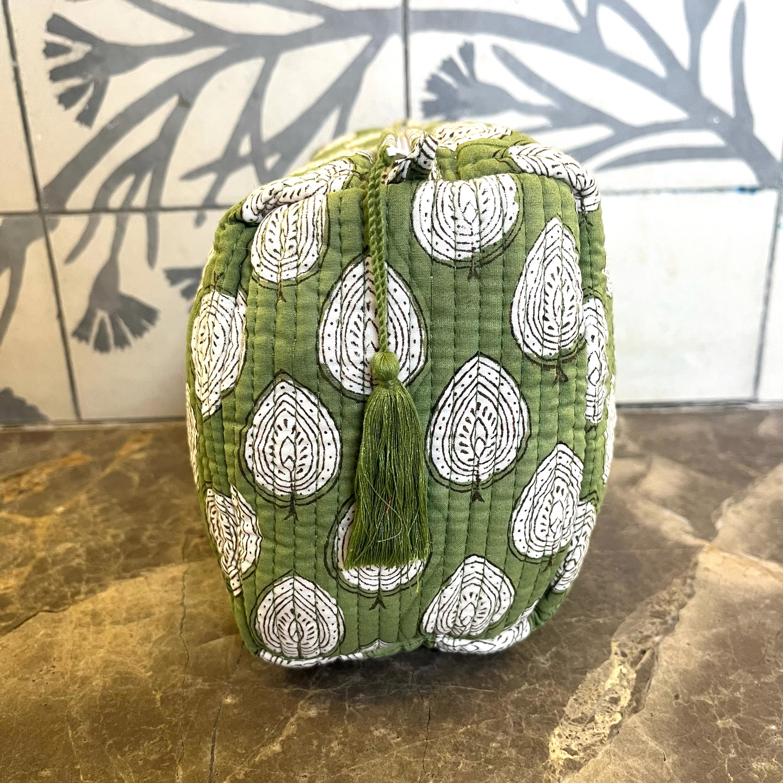 COTTON WASH BAG - GREEN LEAF