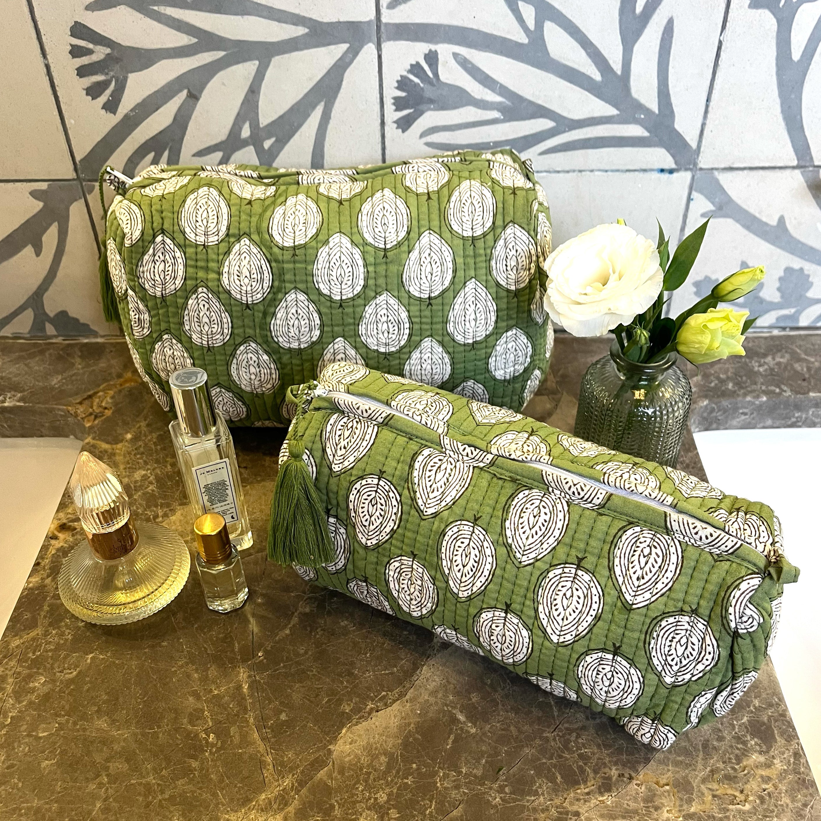 COTTON WASH BAG - GREEN LEAF