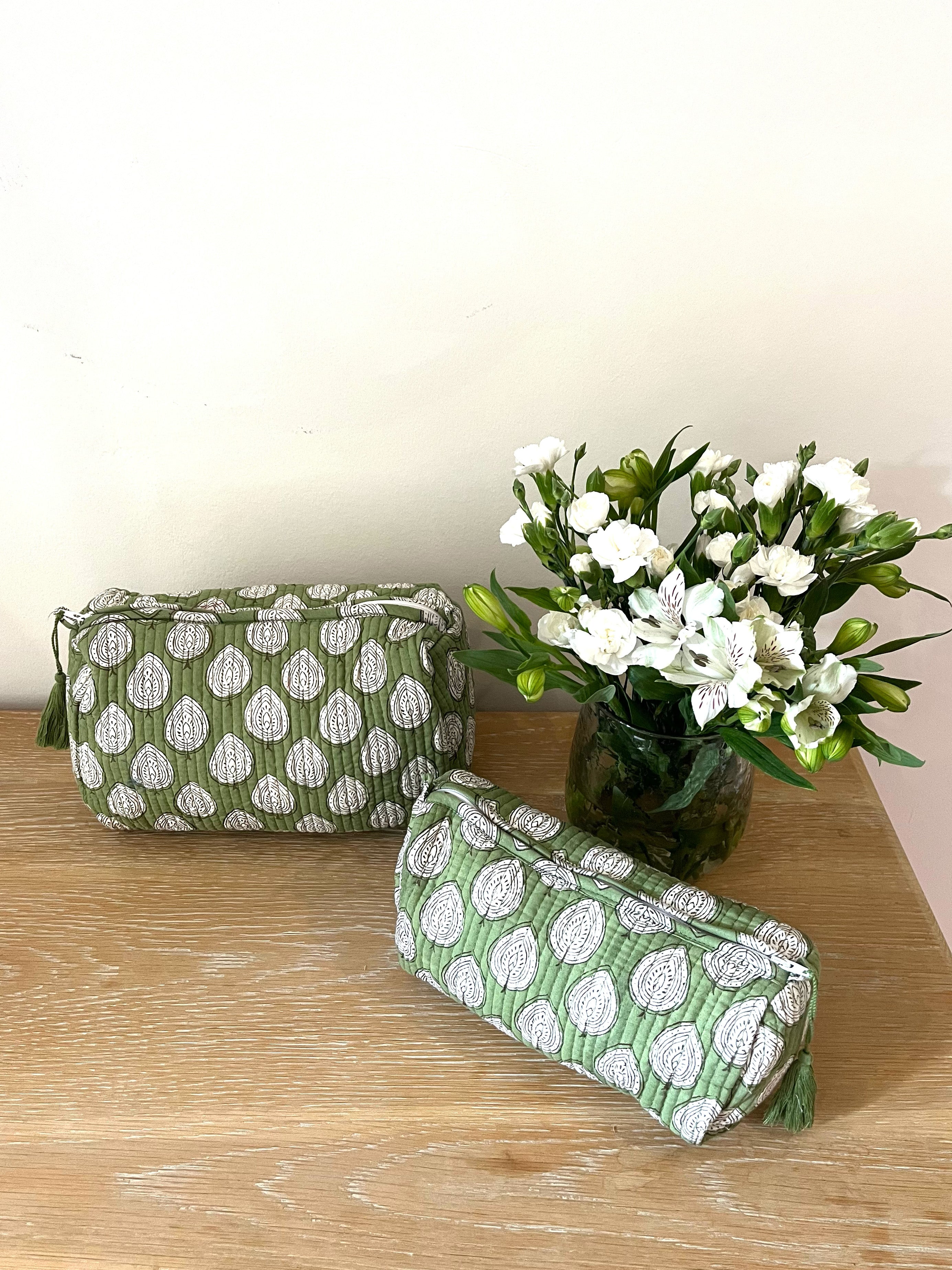 COTTON WASH BAG - GREEN LEAF