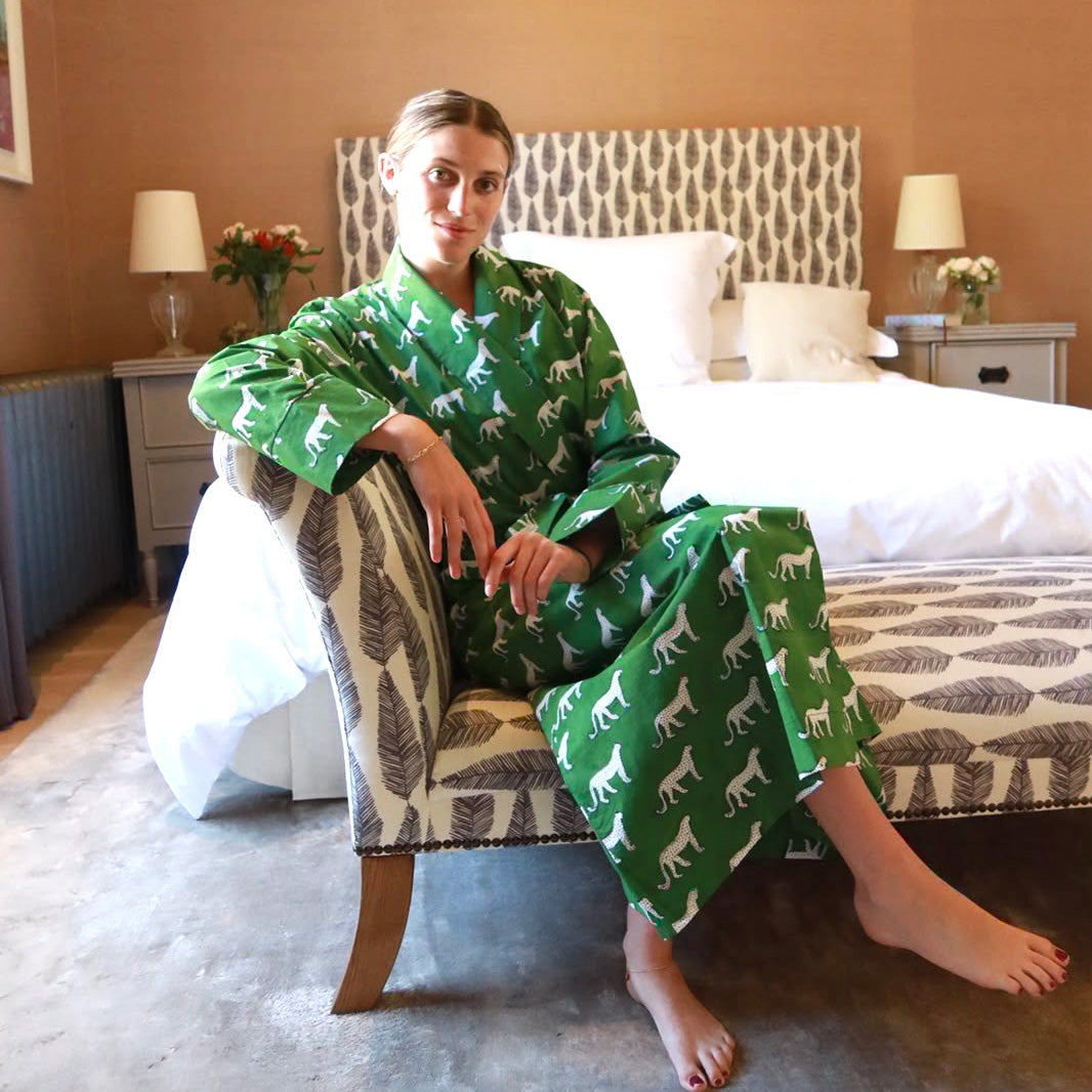green_leopard_cahise_sitting.jpg