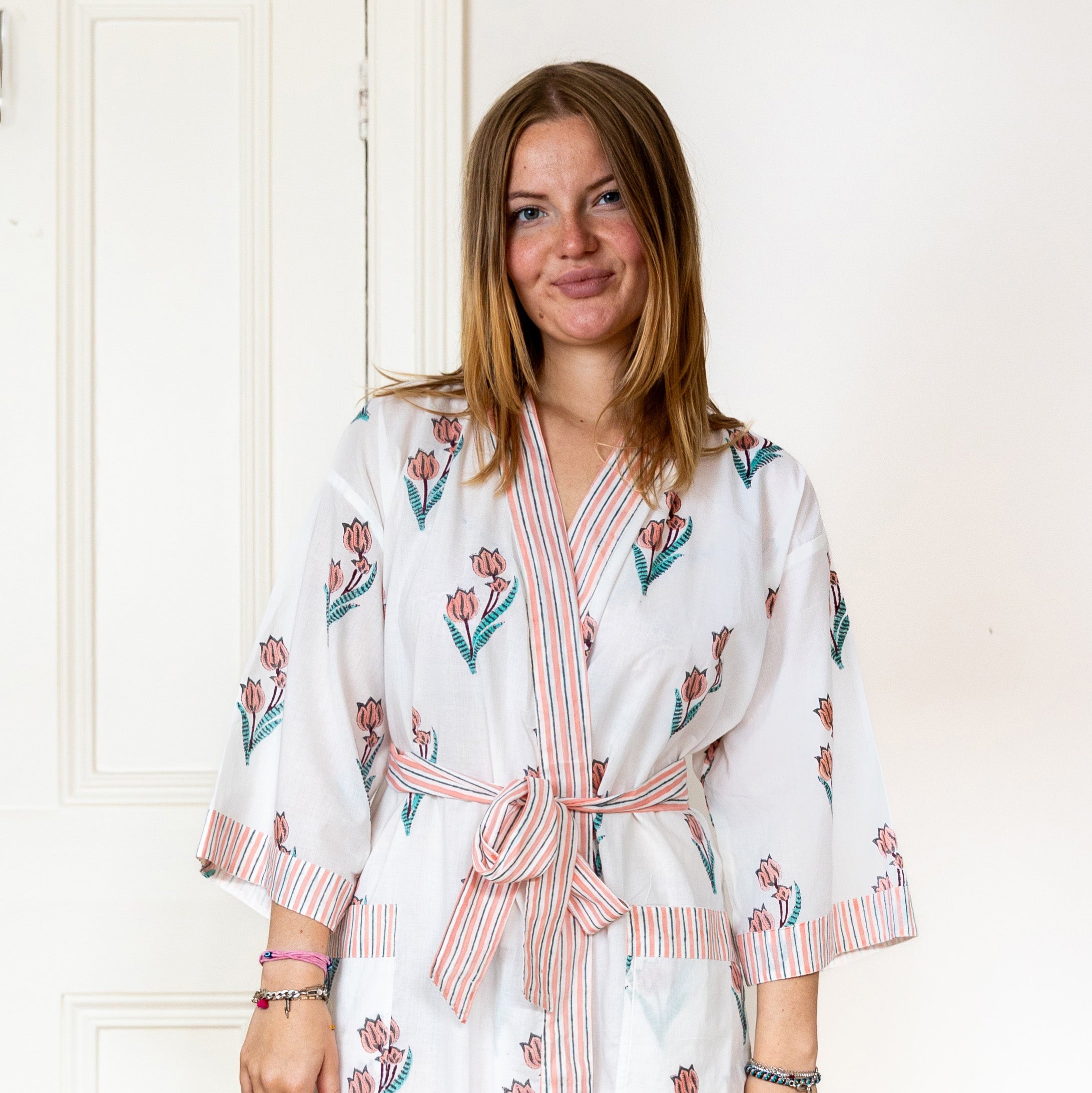COTTON BLOCK PRINT KIMONO - WHITE AND PINK FLOWER