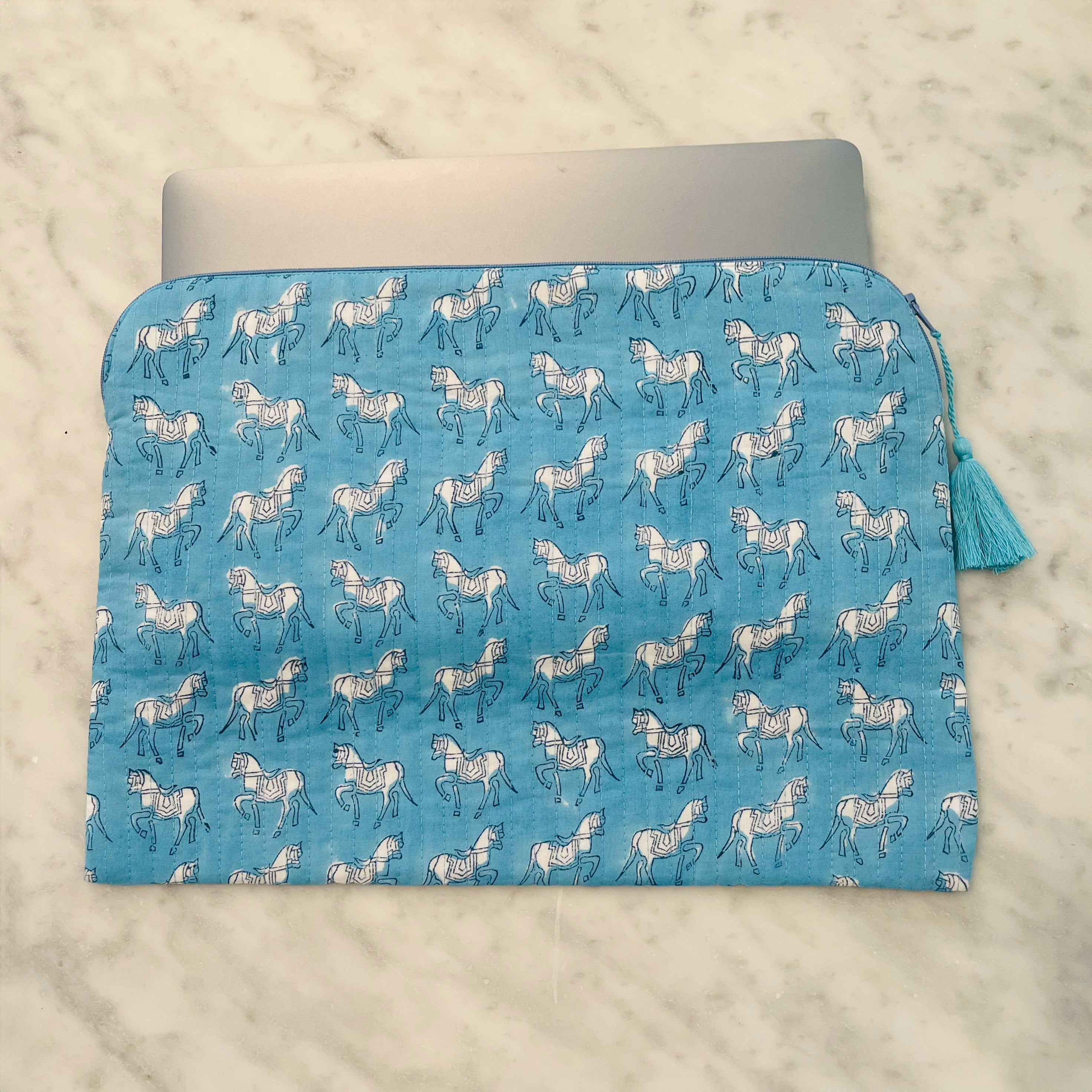 LAPTOP CASE - SKY BLUE HORSE
