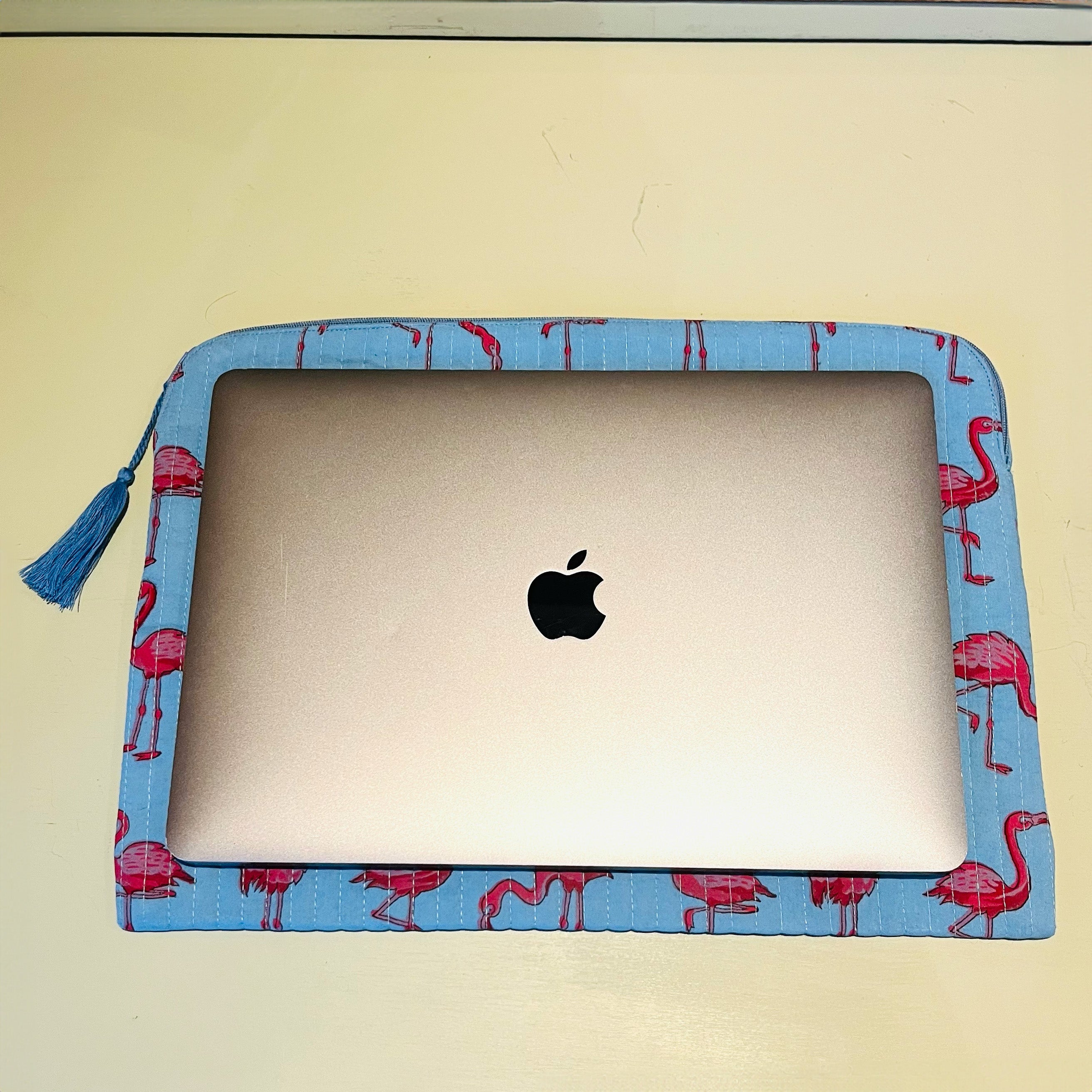 LAPTOP CASE - SKY BLUE AND PINK FLAMINGO