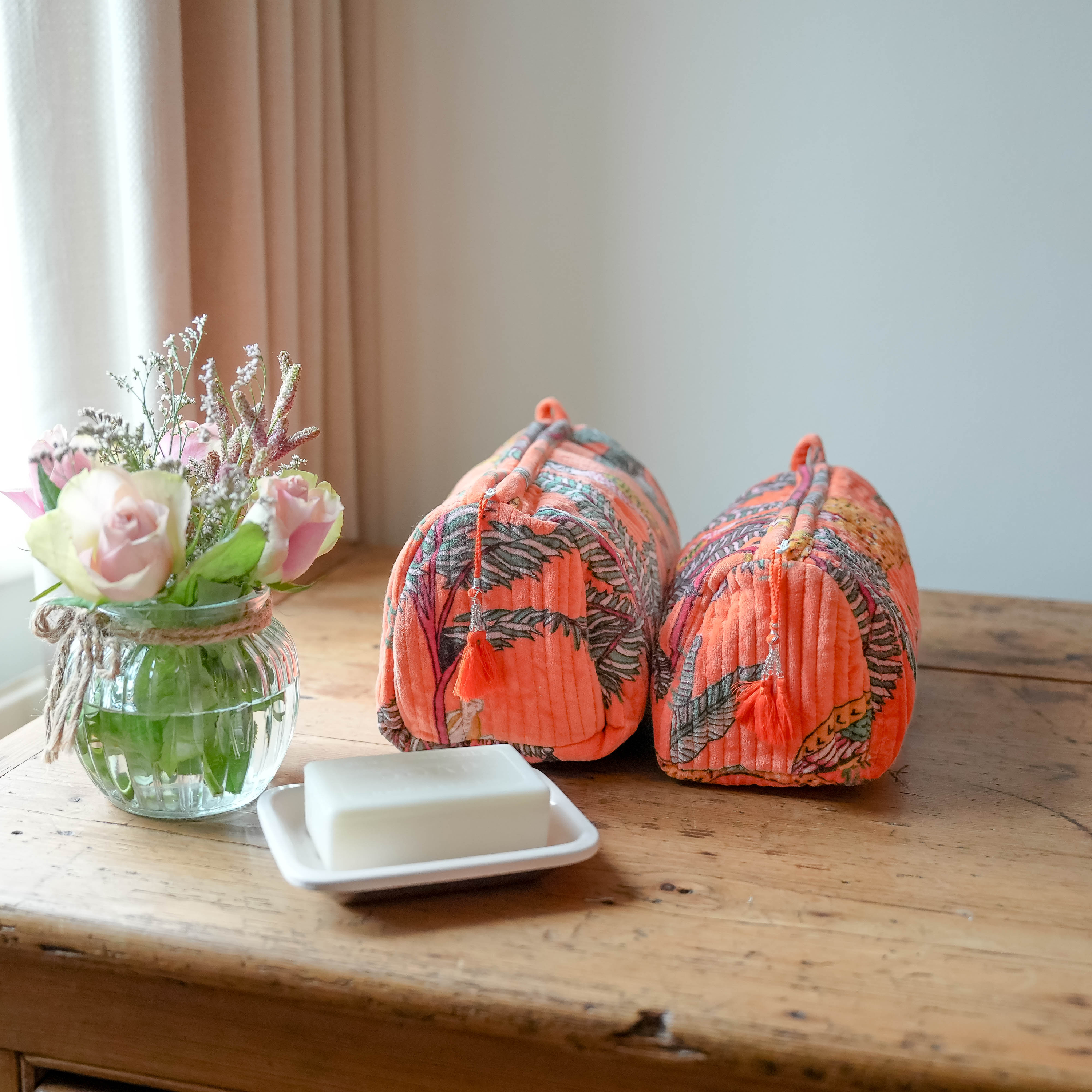 VELVET WASH BAG - ORANGE - 25% off