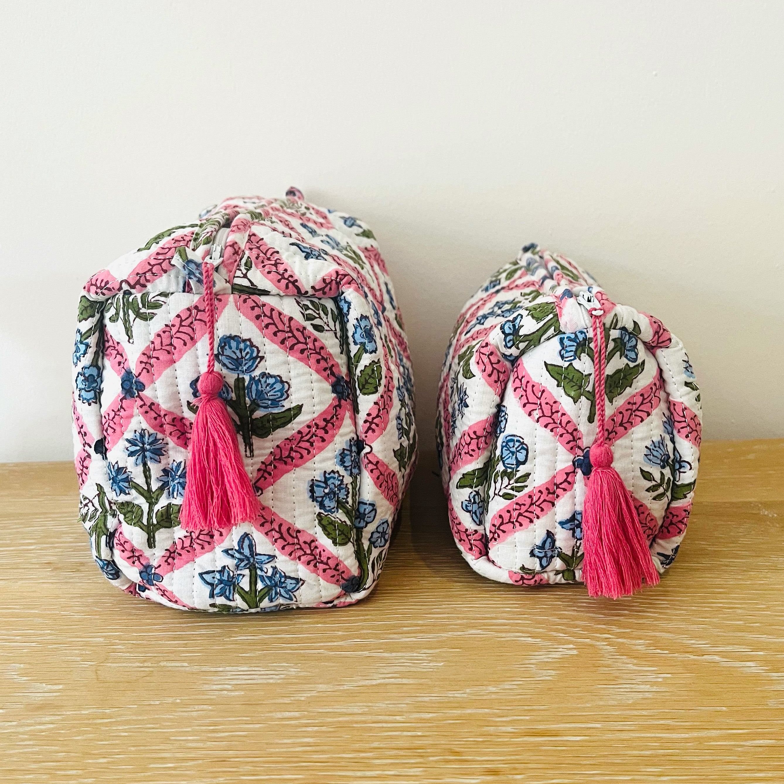 WASH BAG + MAKE UP POUCH SET - BLUE TRELLIS