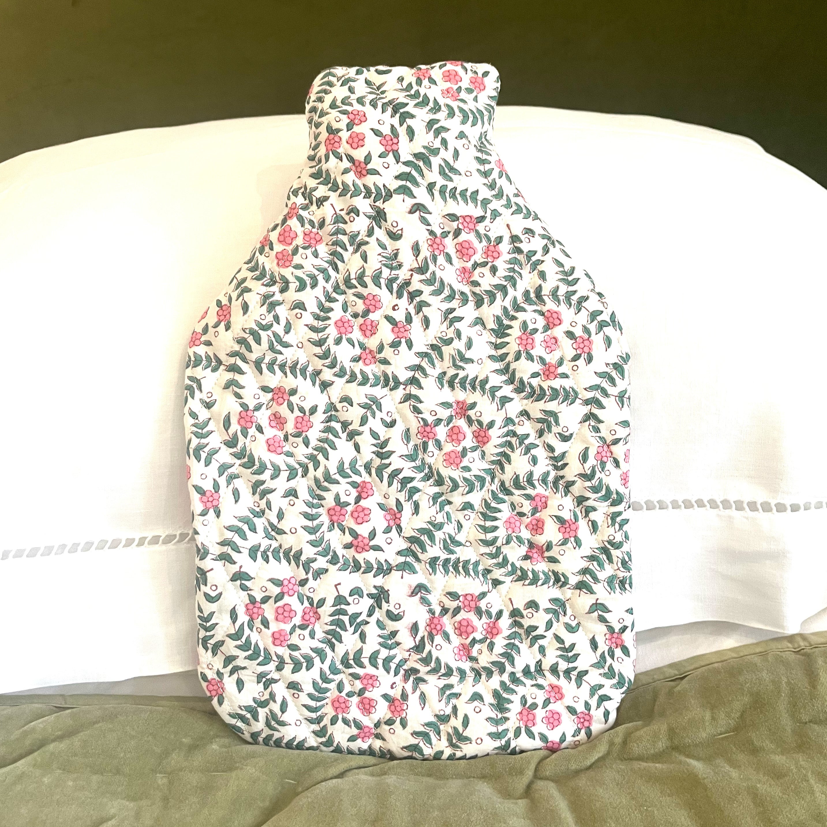HOT WATER BOTTLE -  PINK DITSY