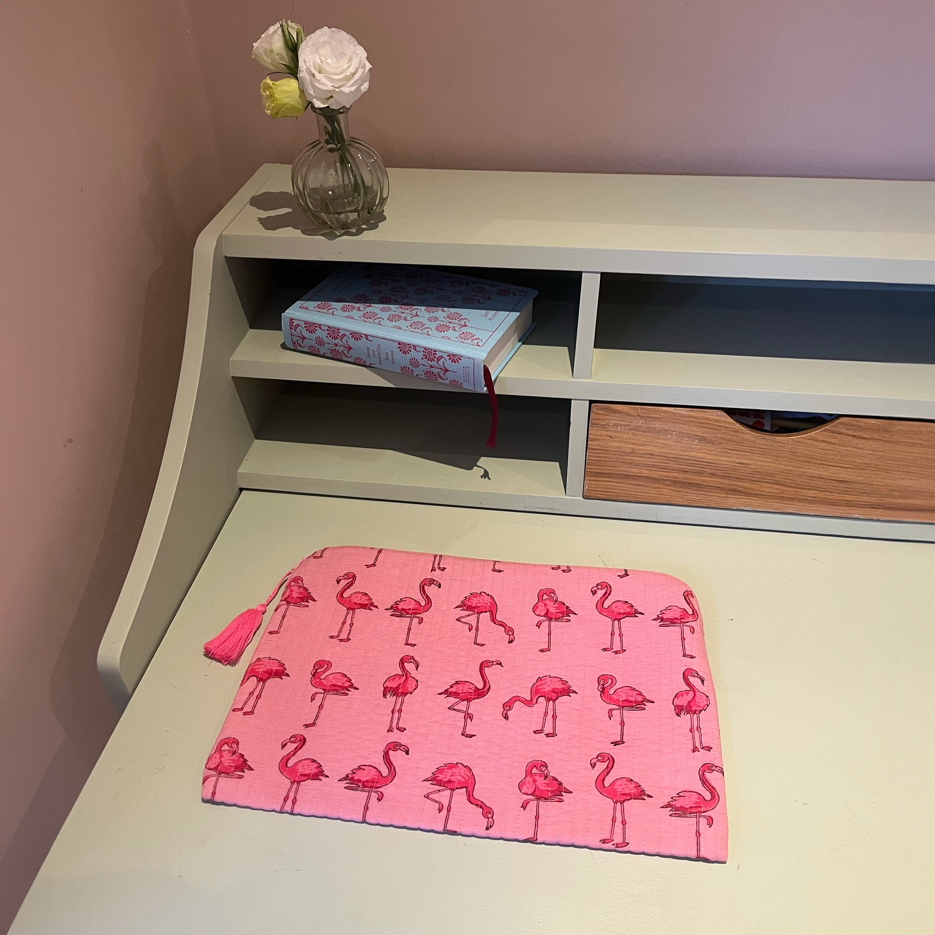 pink_flamingo_main.jpg
