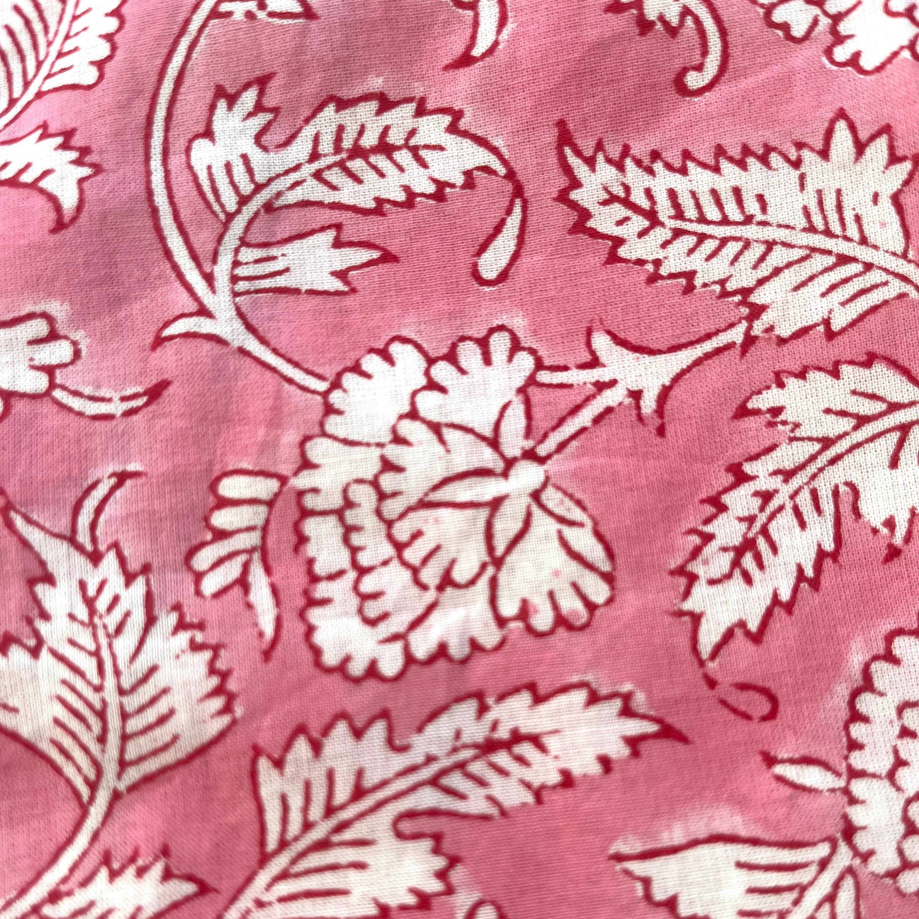 pink_floral_close_1195ee94-5f1d-4fdb-897b-056da03d875a.jpg