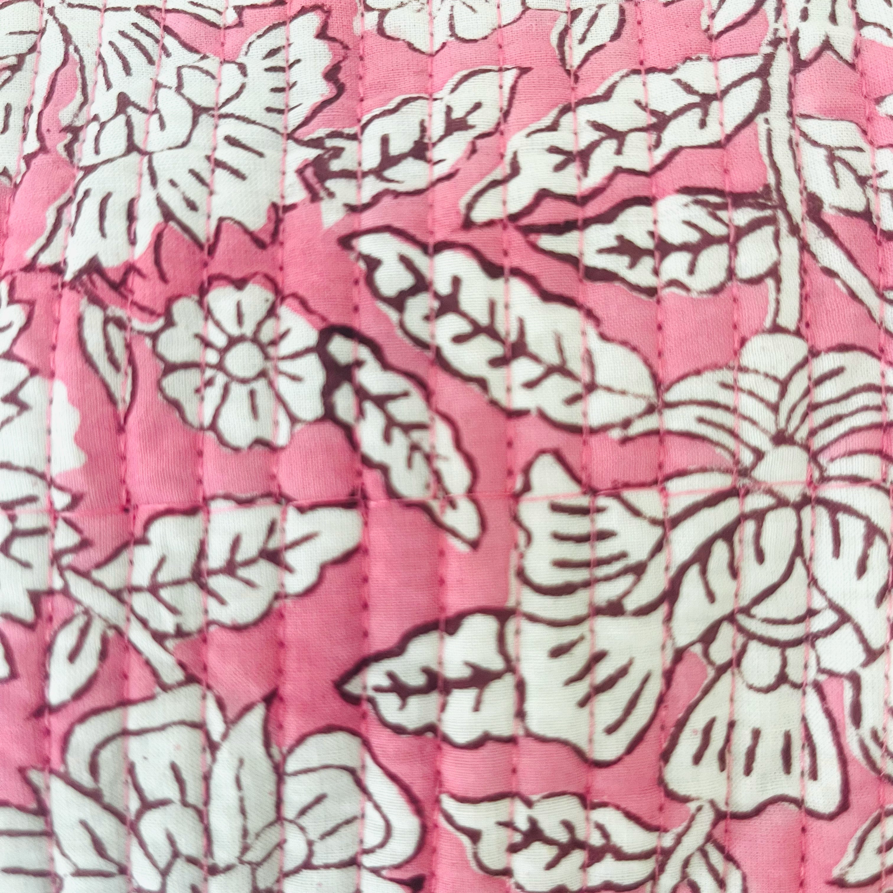 pink_floral_close_28616beb-93b6-40f0-be6e-da4ee62a2af6.jpg
