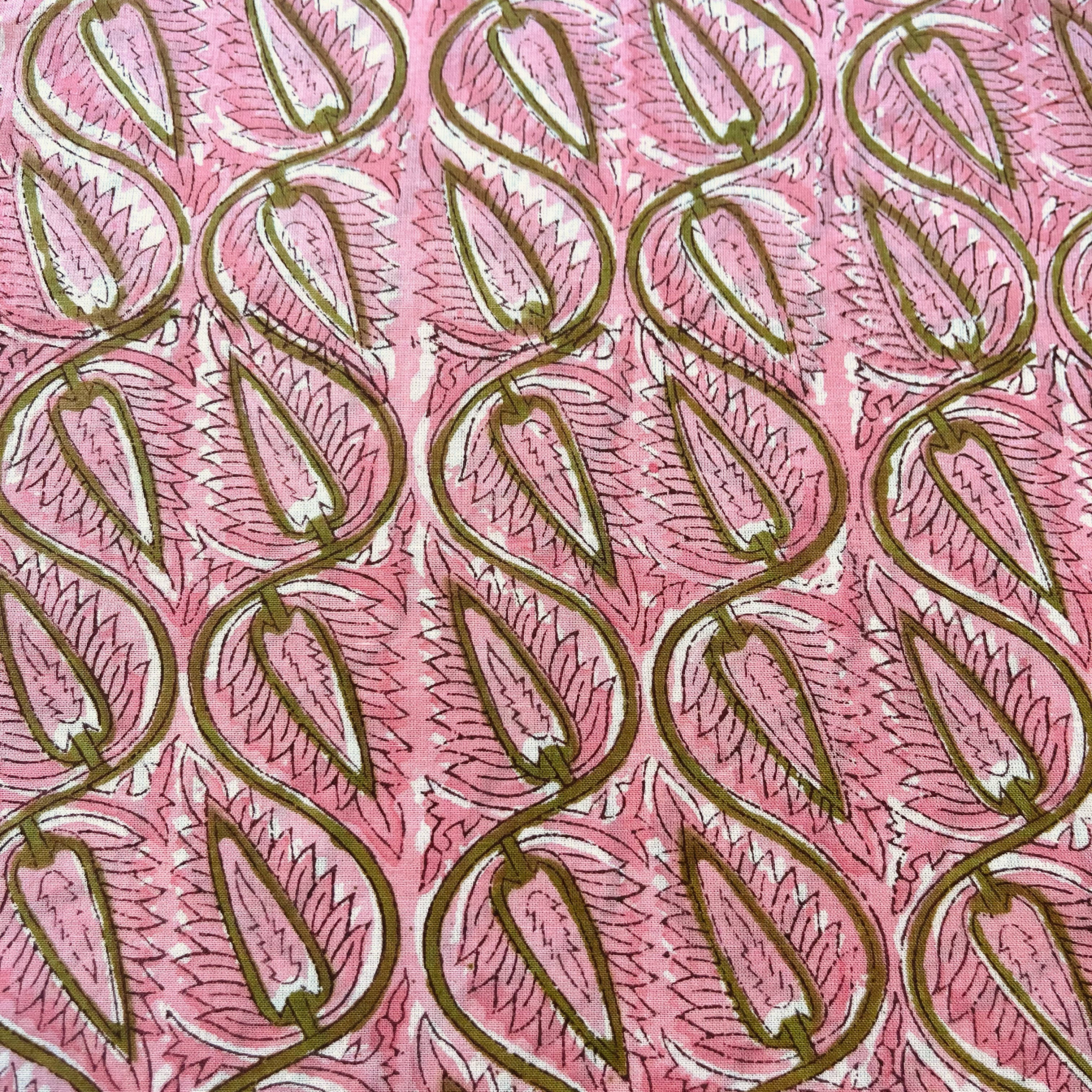 pink_green_trail_close.jpg