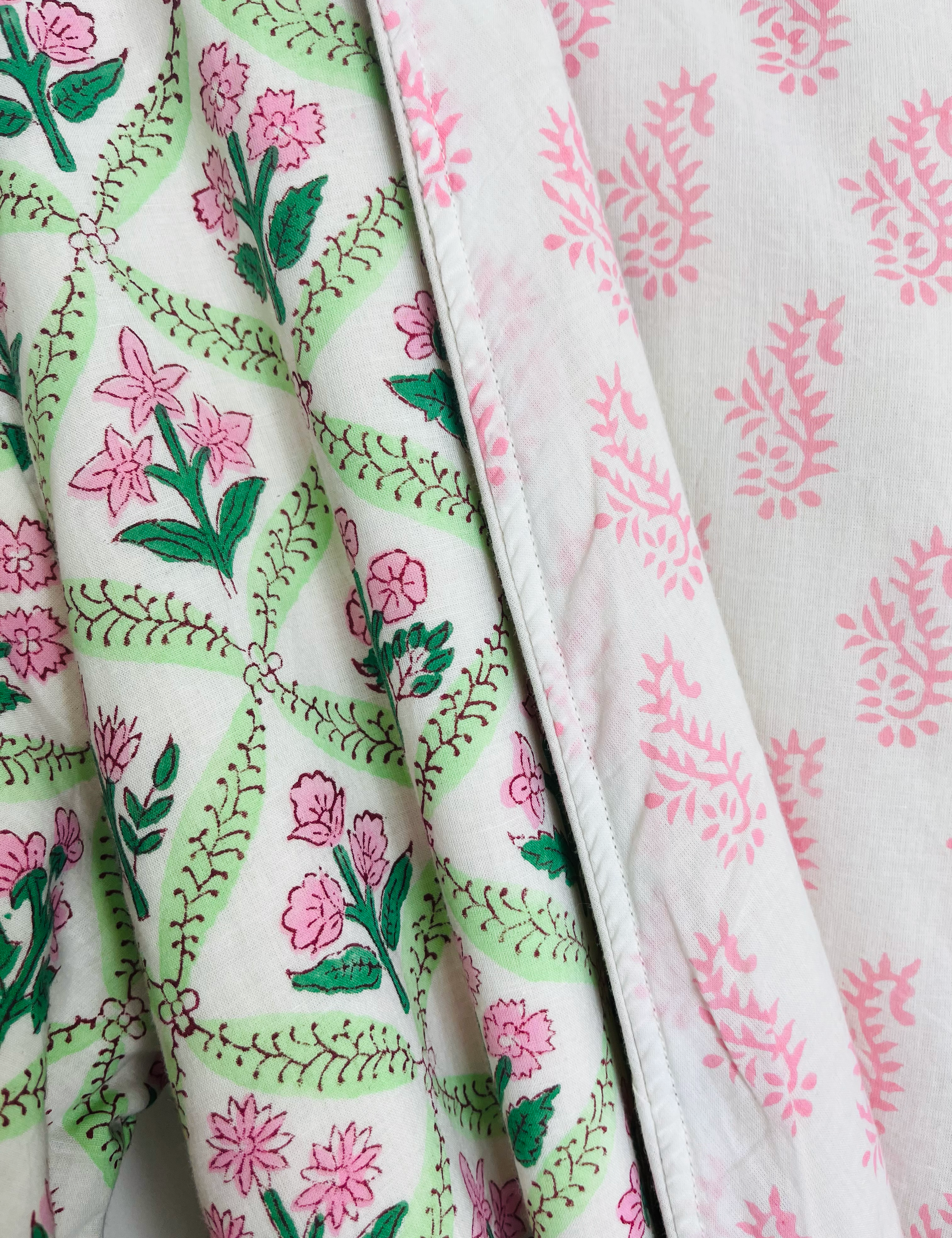 pink_green_trellis_close.png