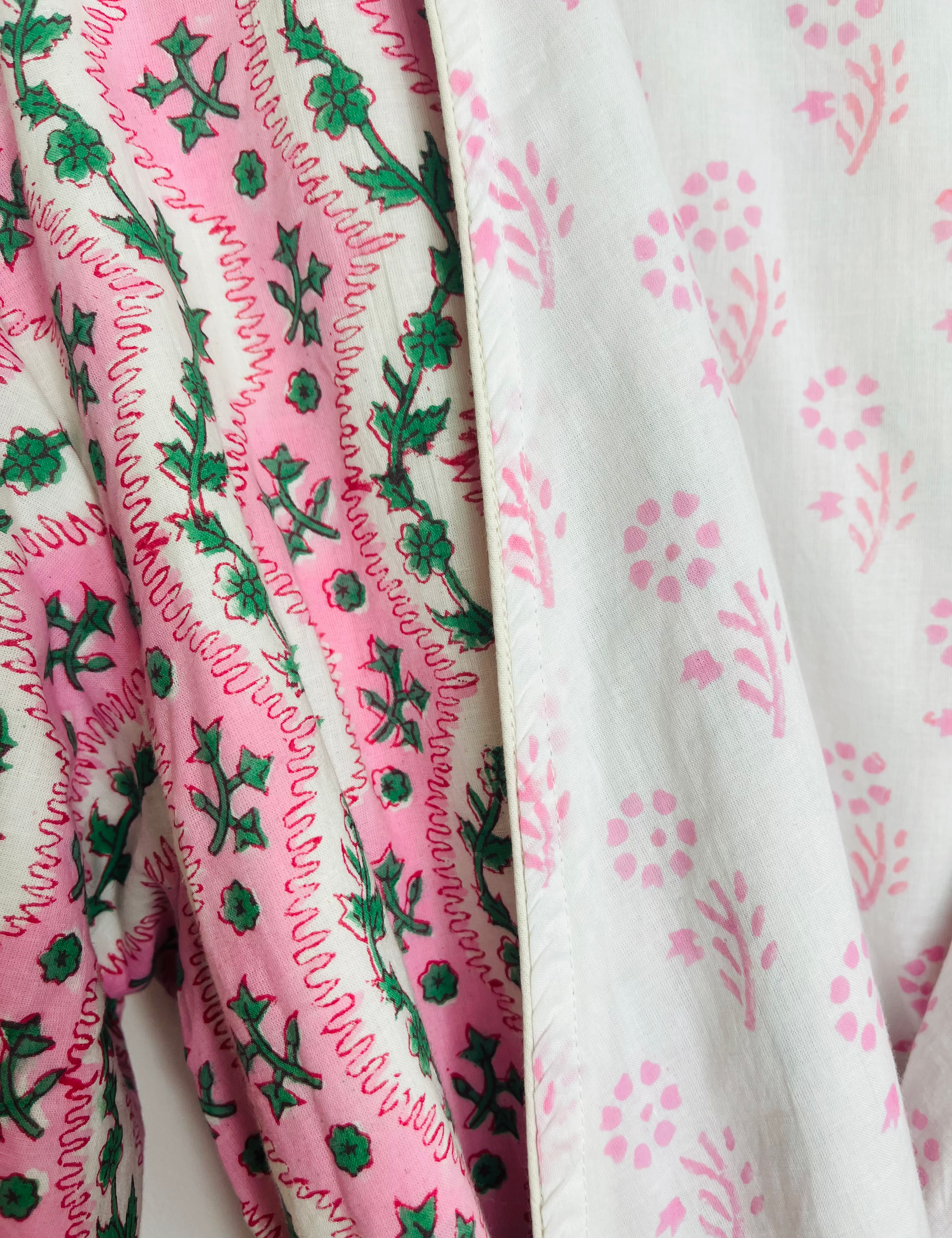 pink_green_vine_close.png