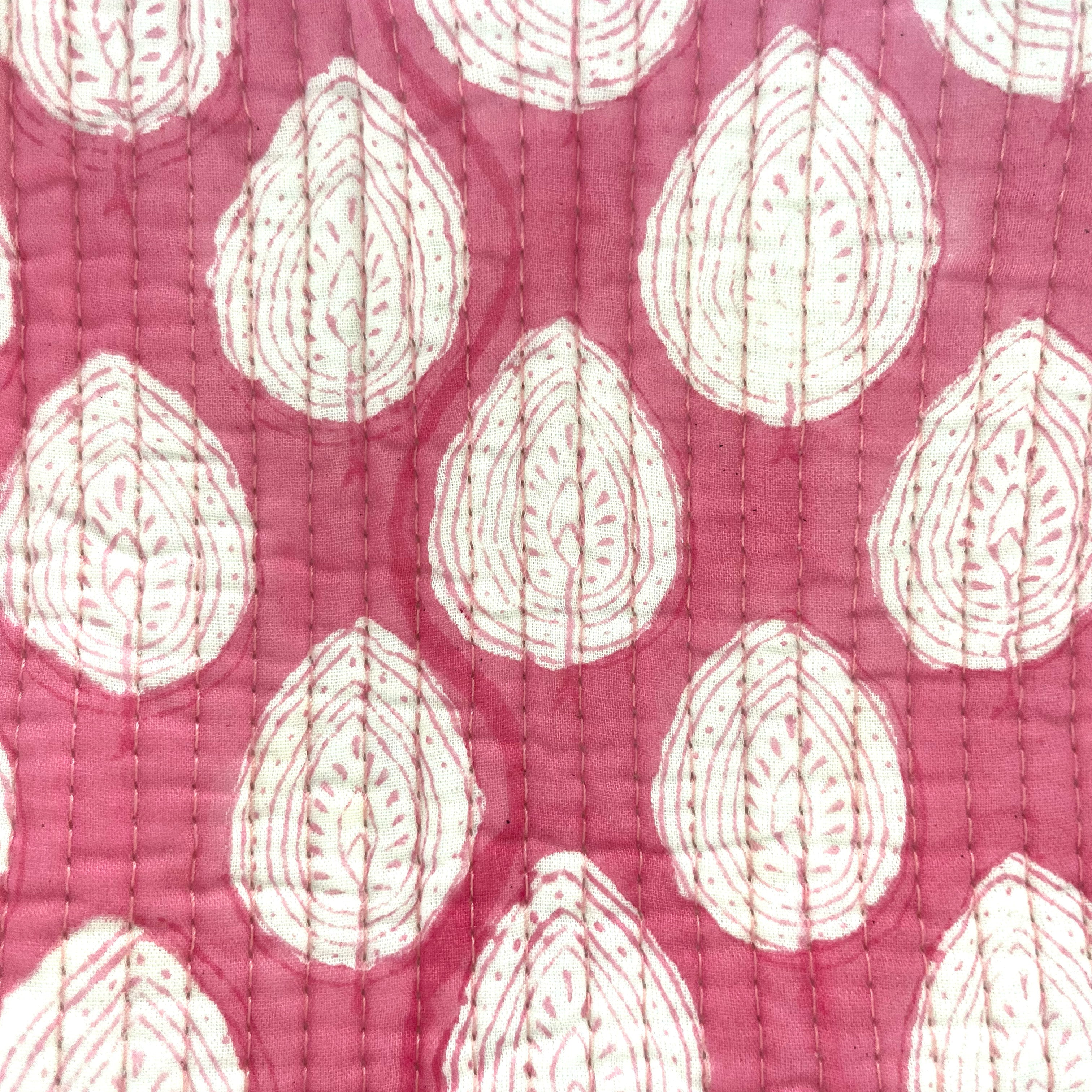 pink_leaf_close1.jpg