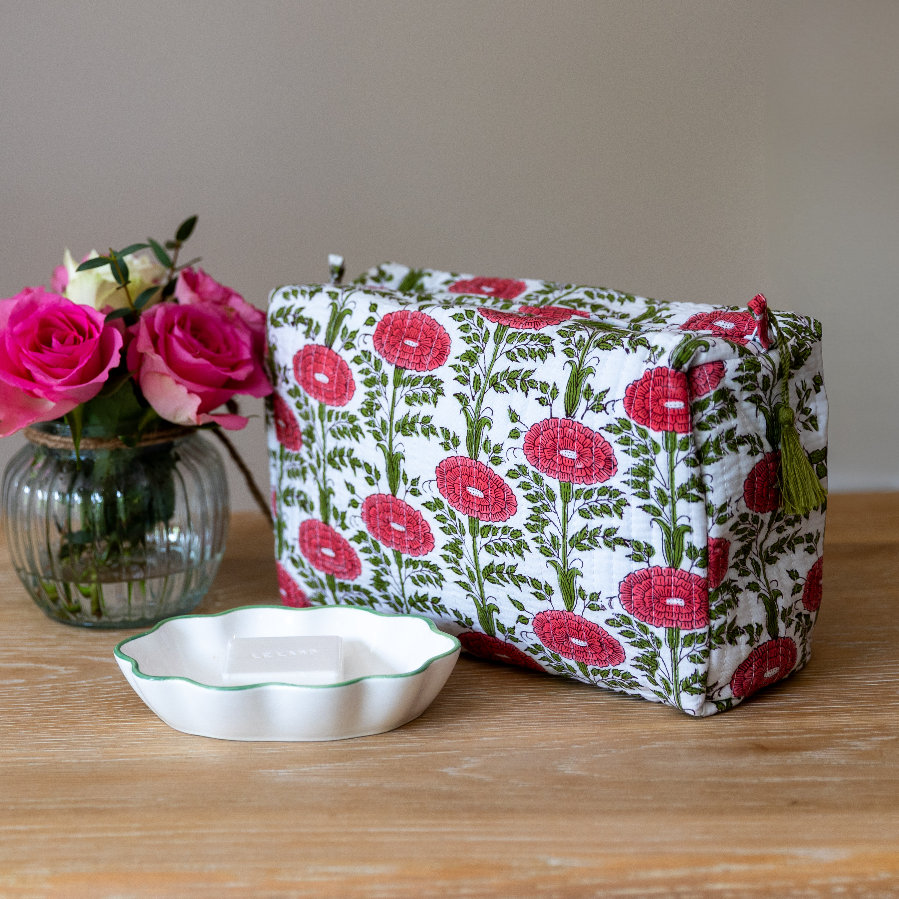 pink_marigold_bathbag_f80f3d93-4b2b-420b-a3ab-94efae413729.png