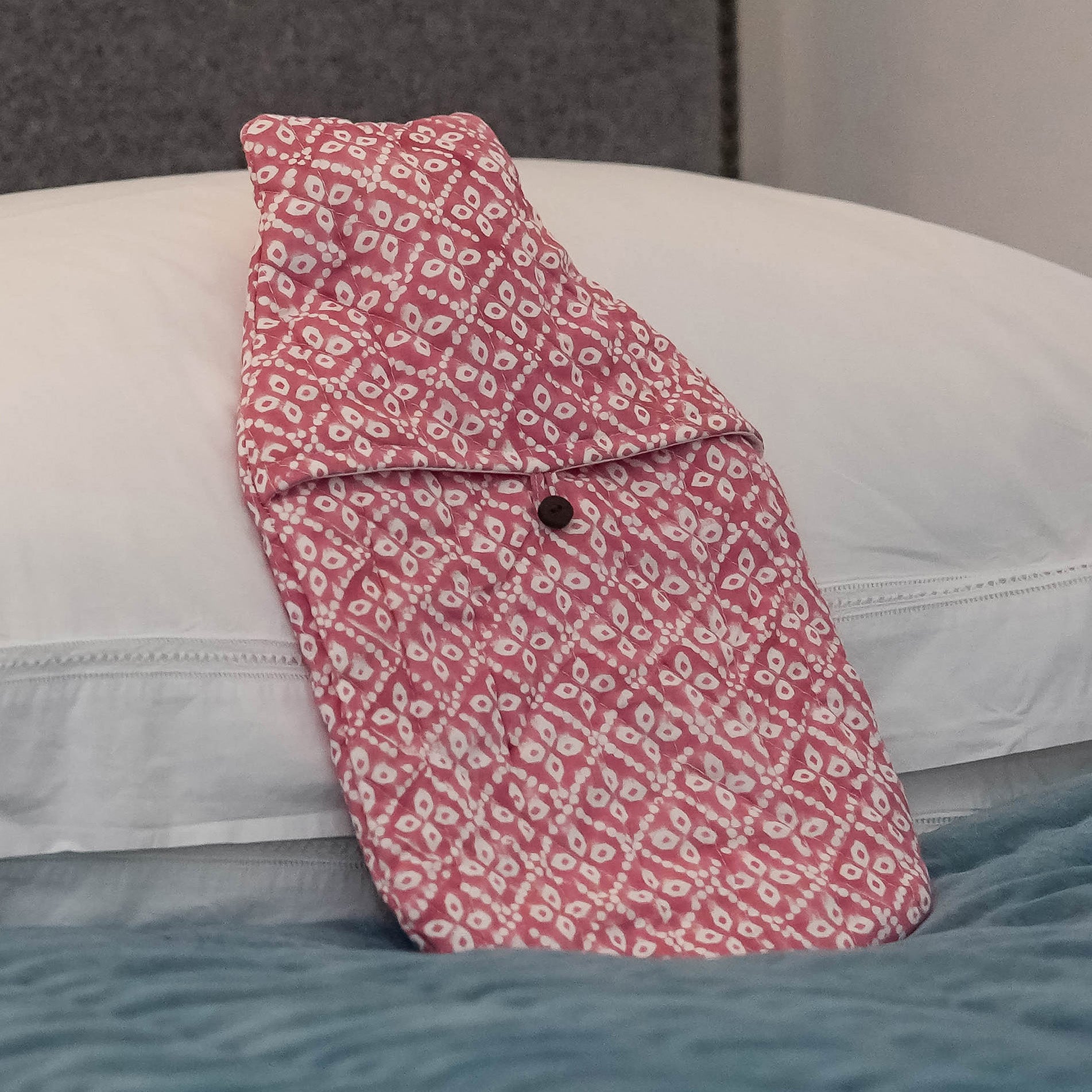 HOT WATER BOTTLE -  PINK CLOVER