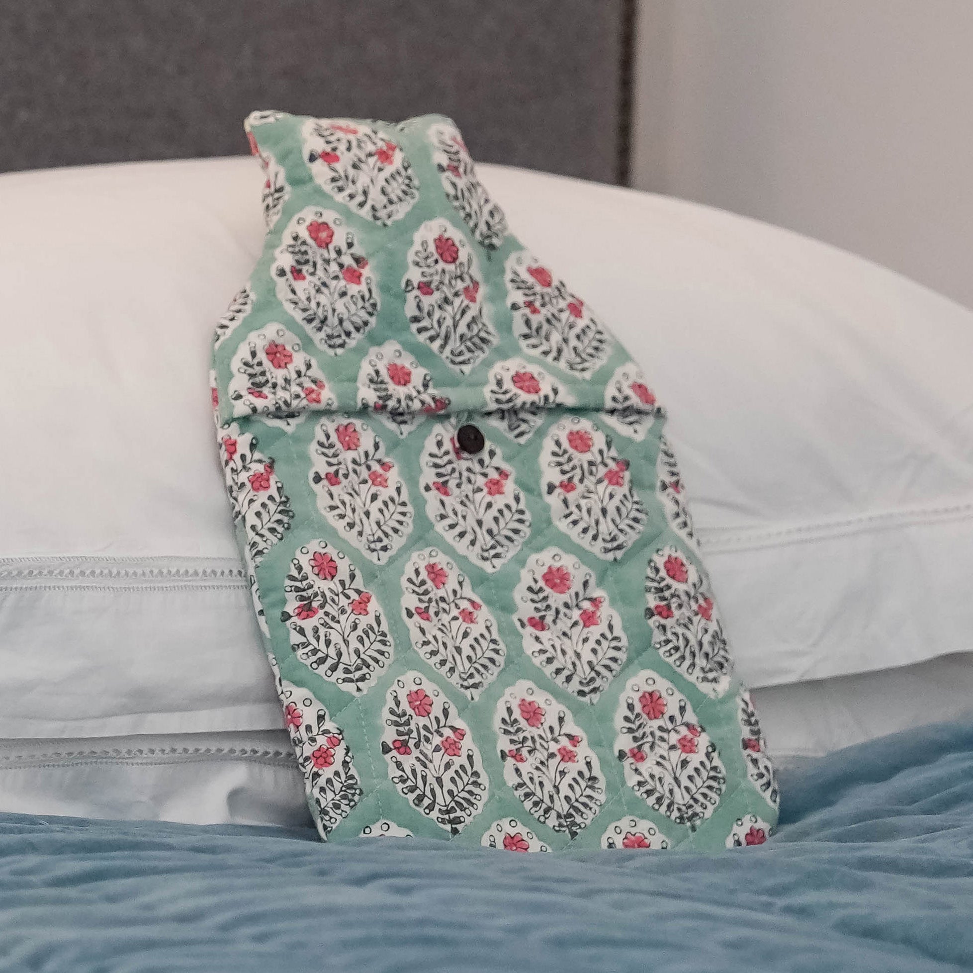 HOT WATER BOTTLE -  BLUE POSY