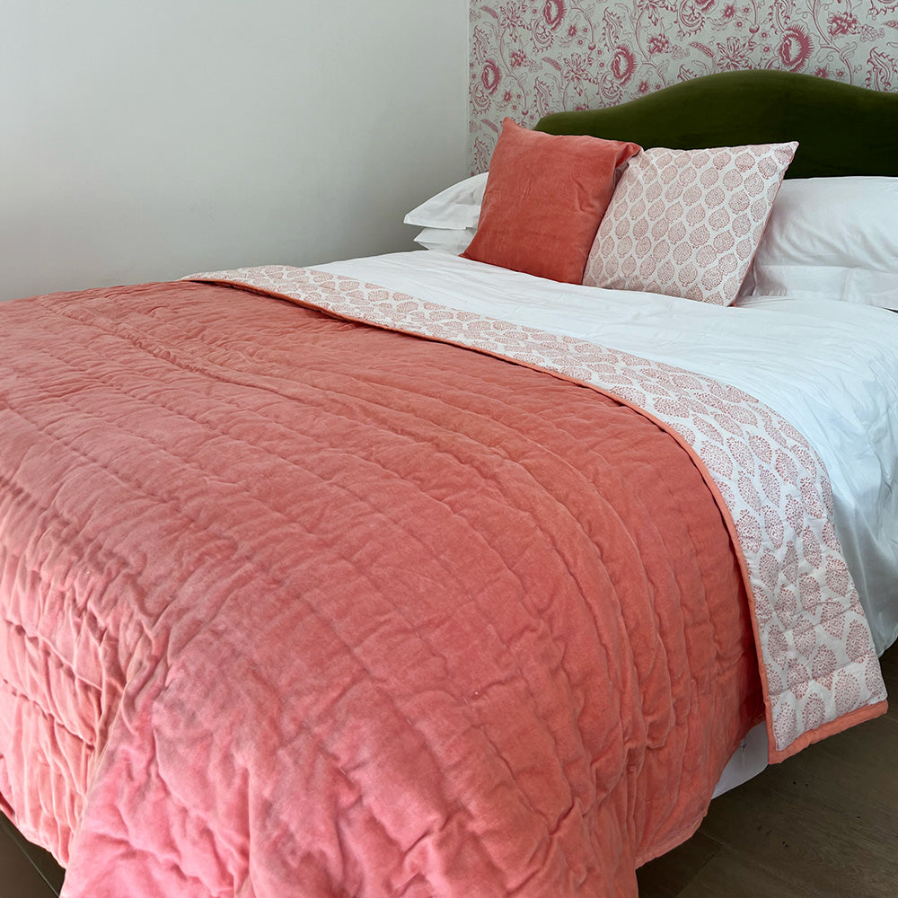 VELVET QUILT - SALMON PINK