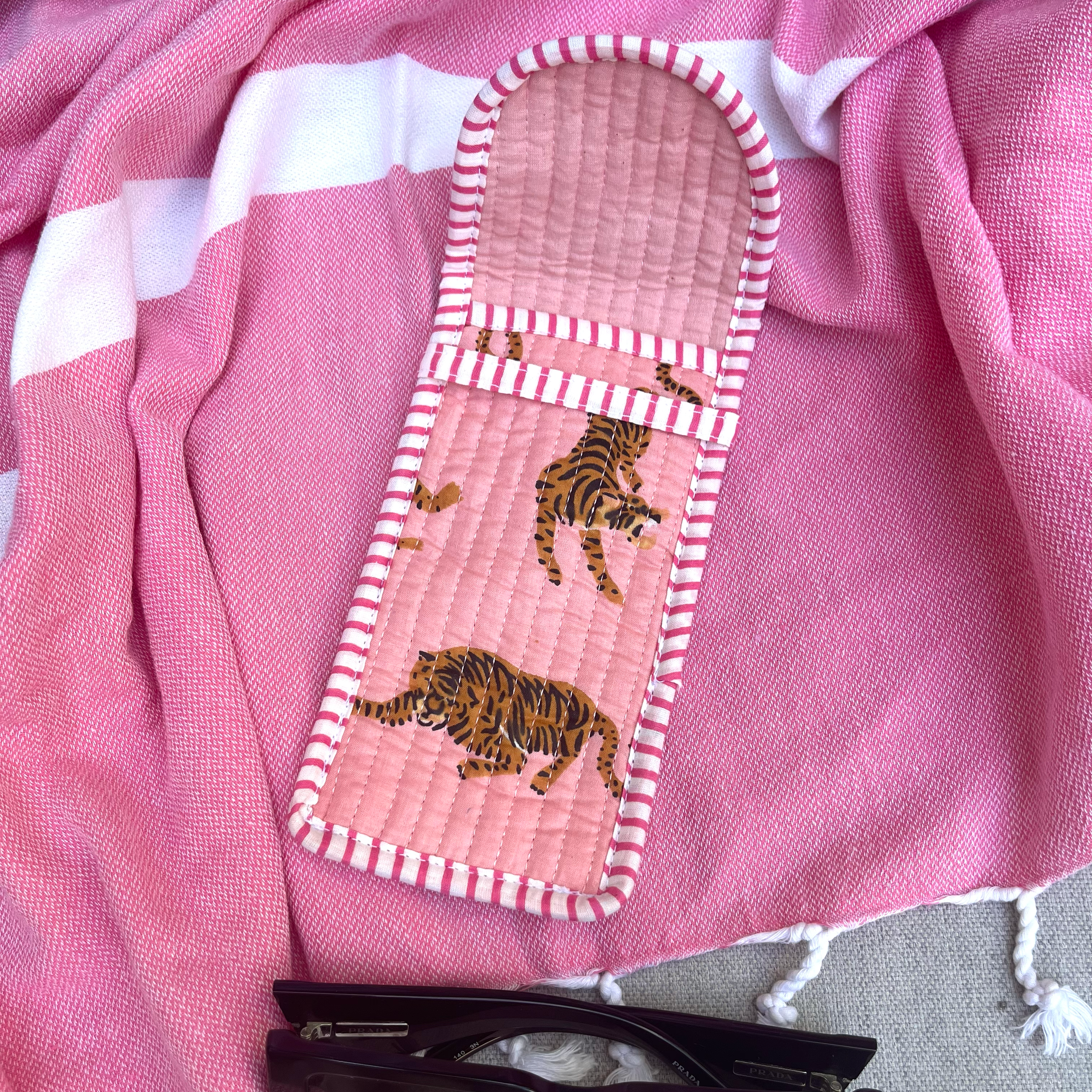 COTTON GLASSES CASE - PINK TIGER