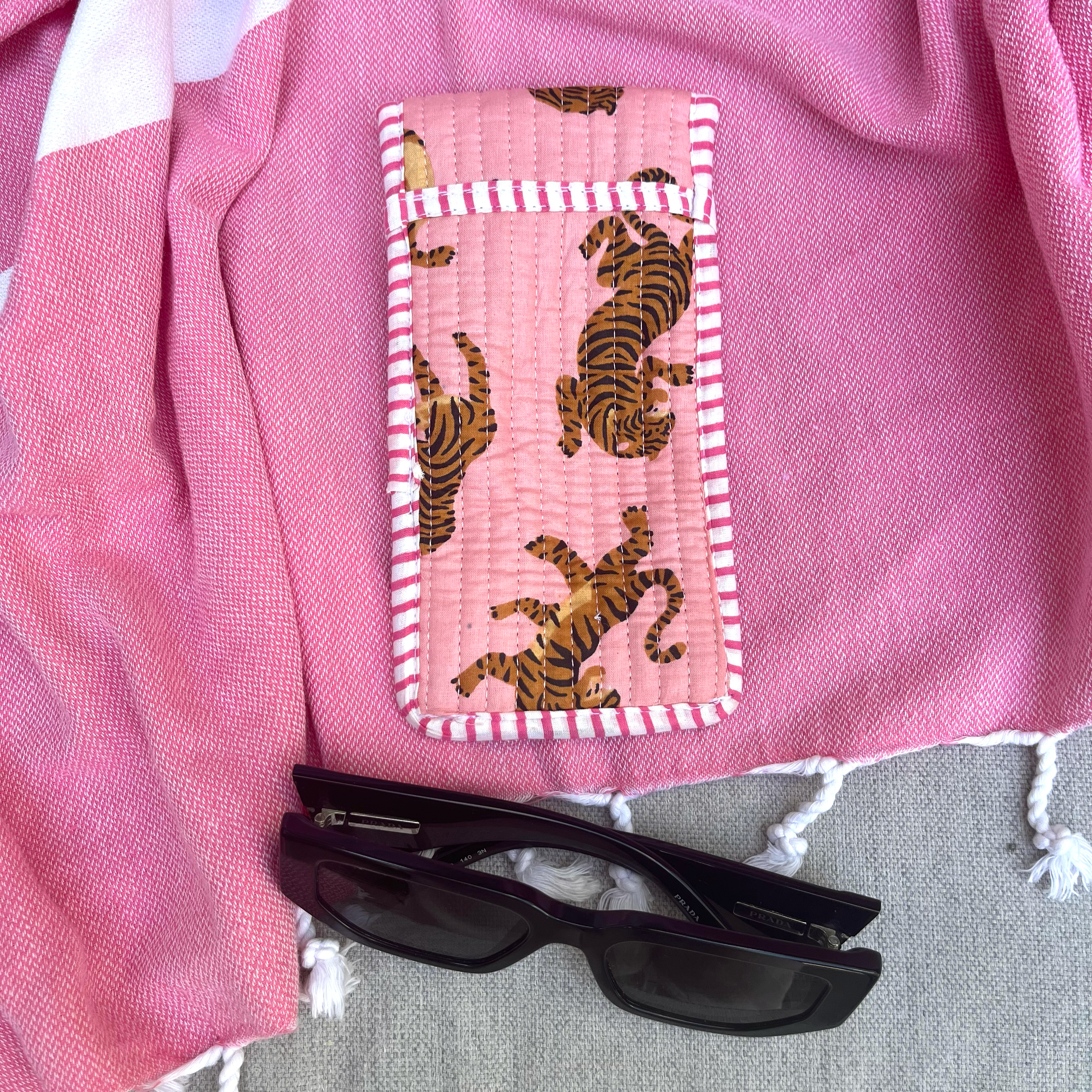COTTON GLASSES CASE - PINK TIGER