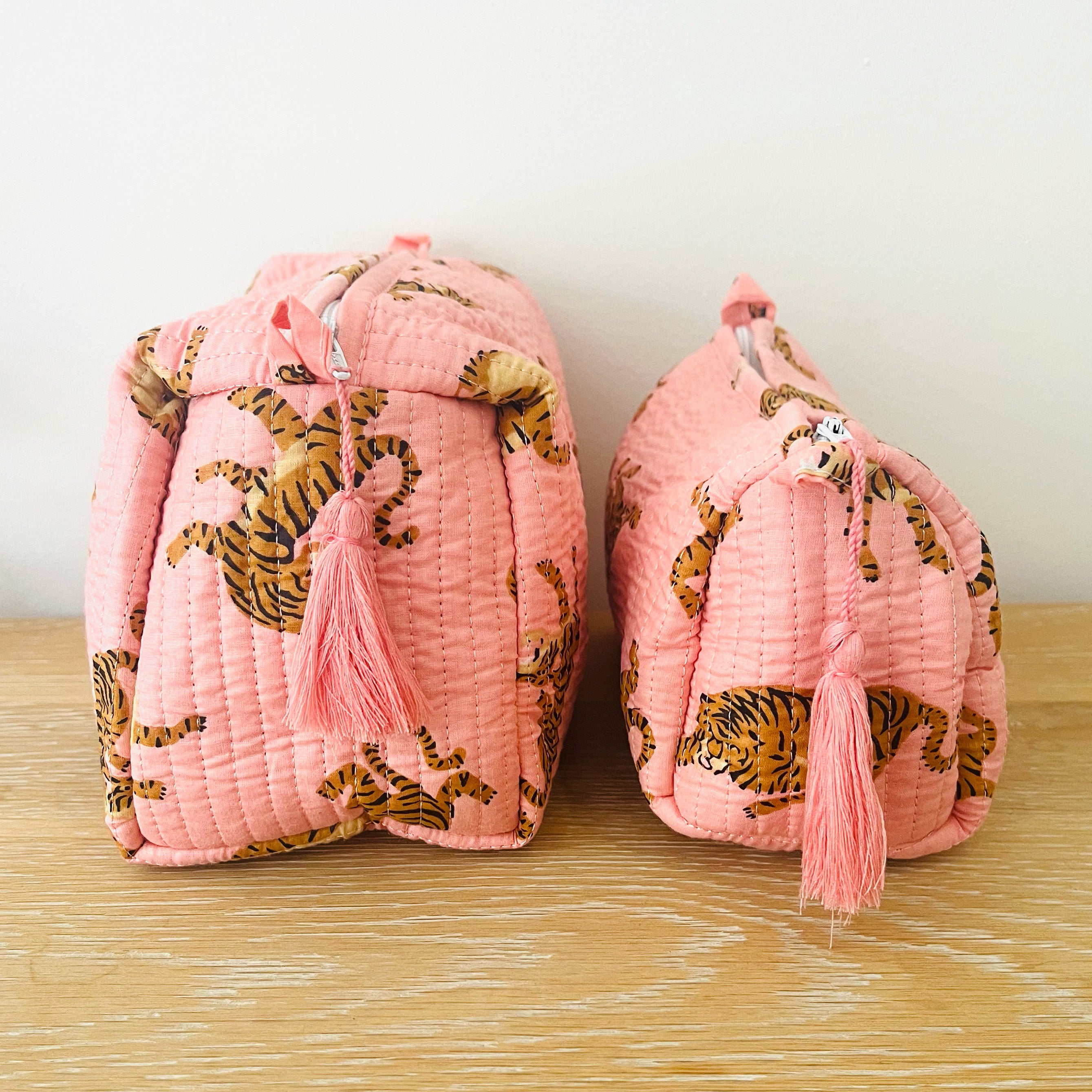 WASH BAG + MAKE UP POUCH SET - PINK TIGER