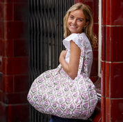 WEEKEND BAG - PINK TRELLIS