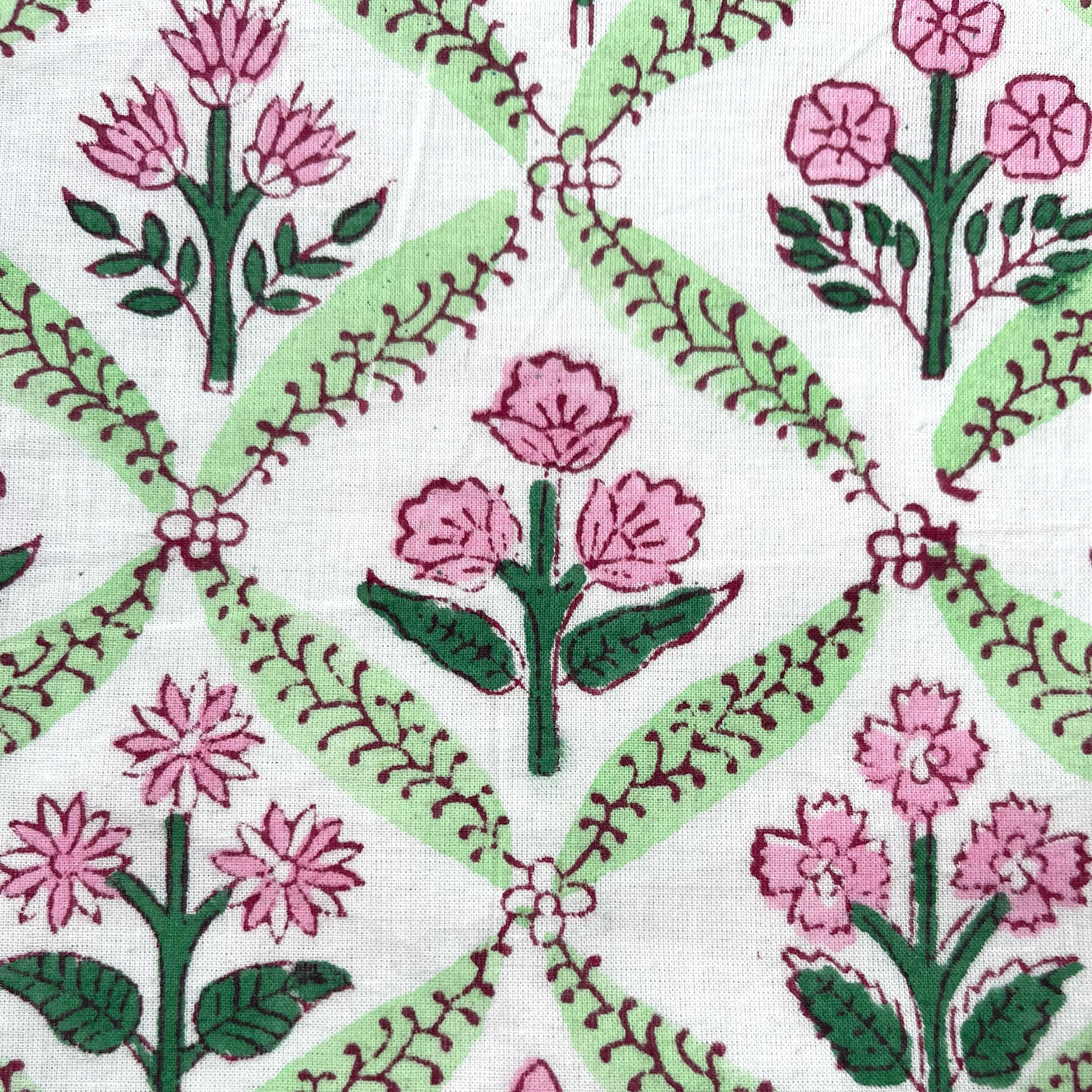pink_trellis_close.jpg