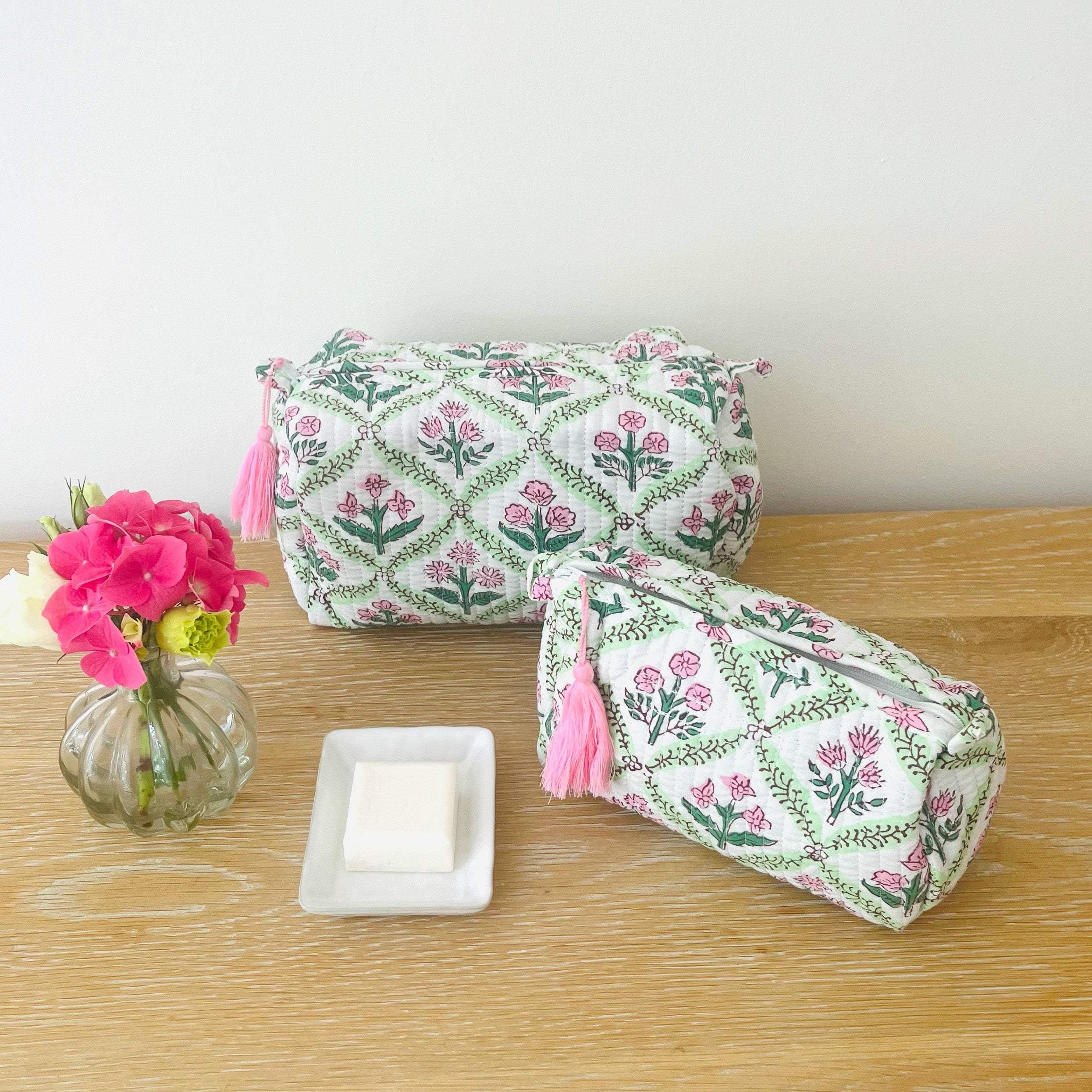 WASH BAG + MAKE UP POUCH SET - PINK TRELLIS