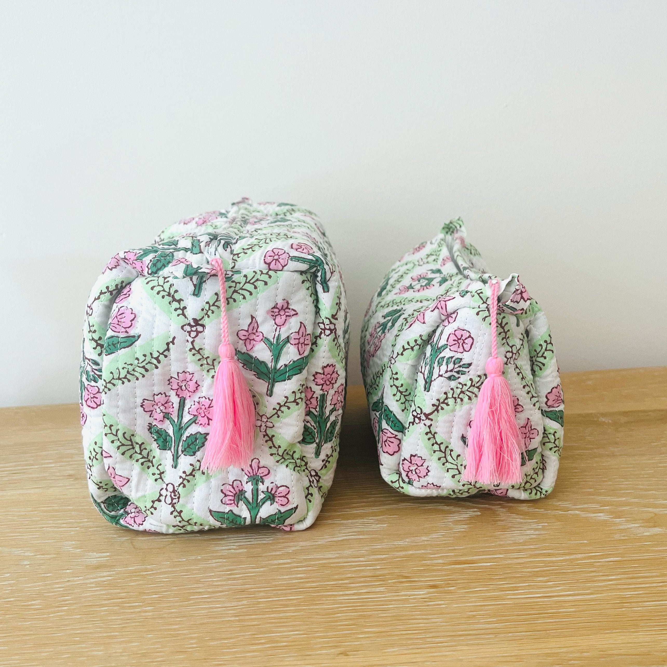 WASH BAG + MAKE UP POUCH SET - PINK TRELLIS