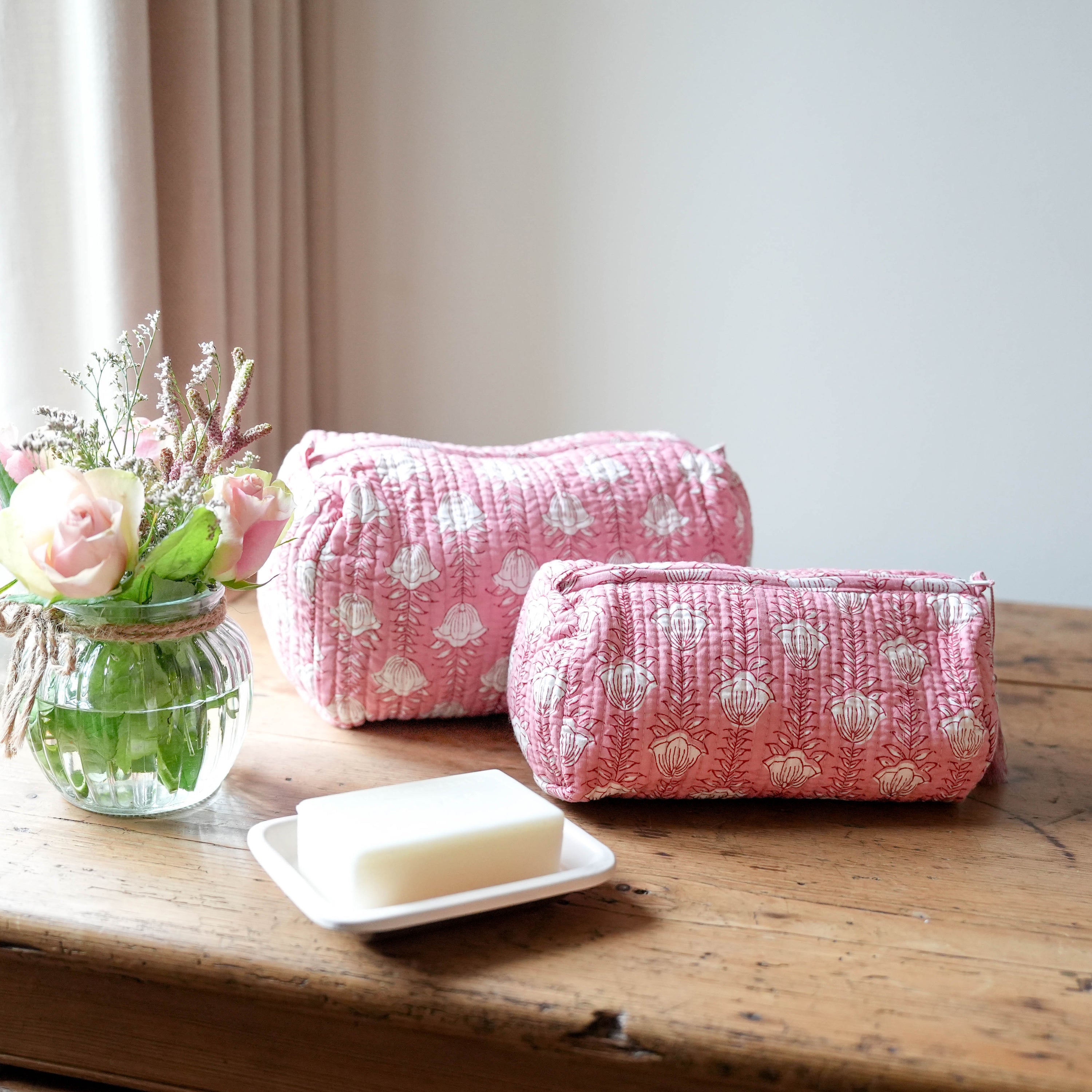 COTTON WASH BAG - PINK TULIP