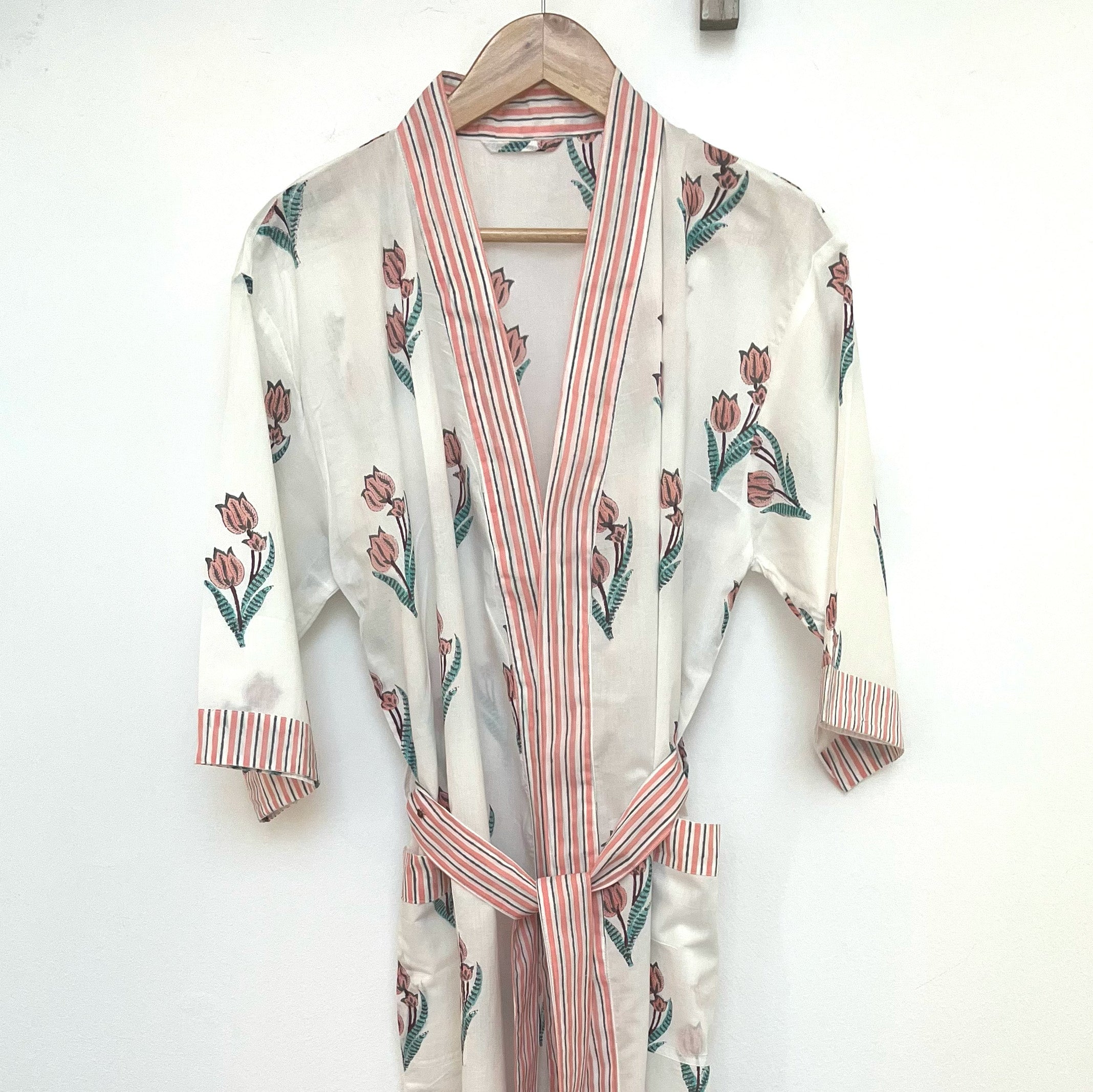 COTTON BLOCK PRINT KIMONO - WHITE AND PINK FLOWER