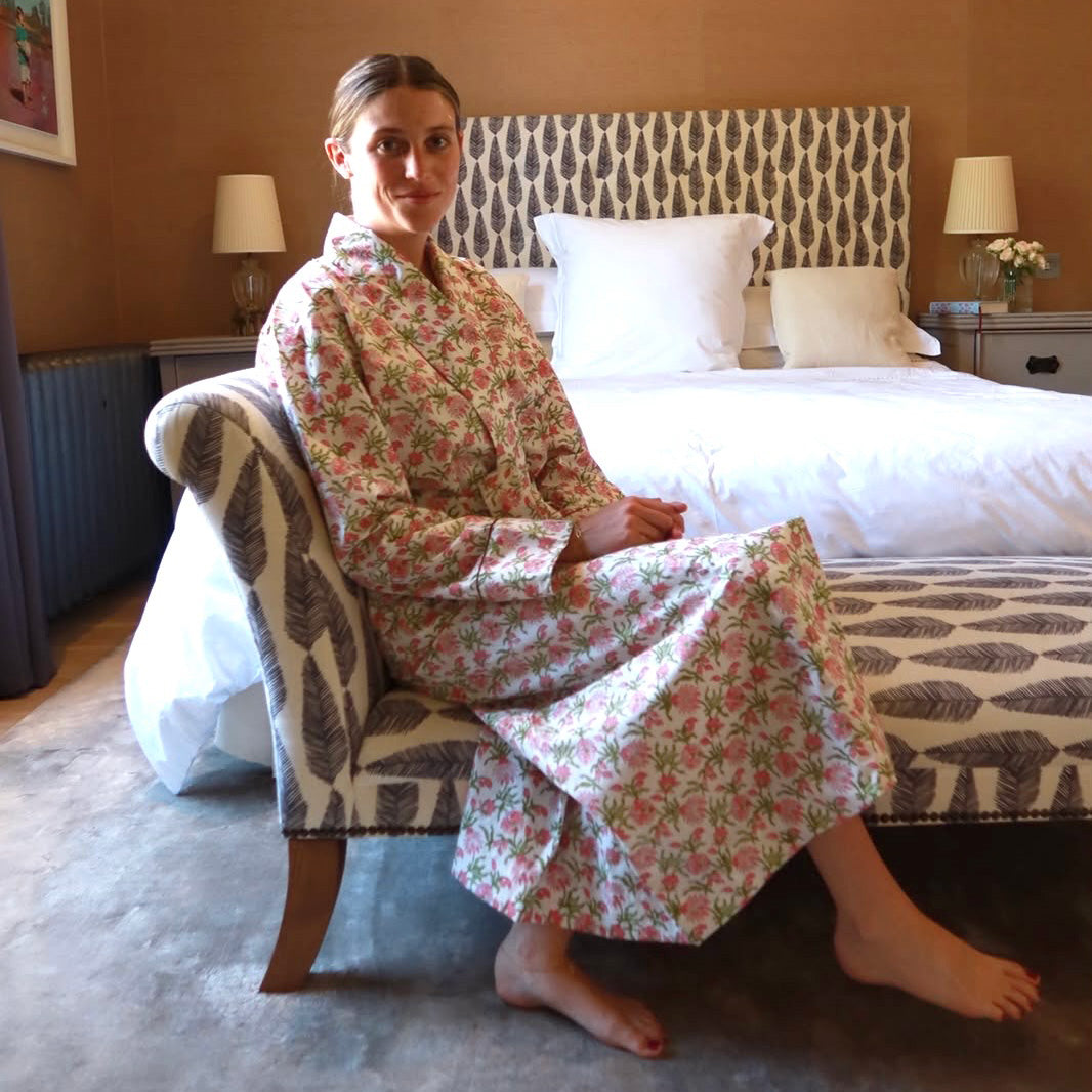 pink_wildflower_chaise.jpg