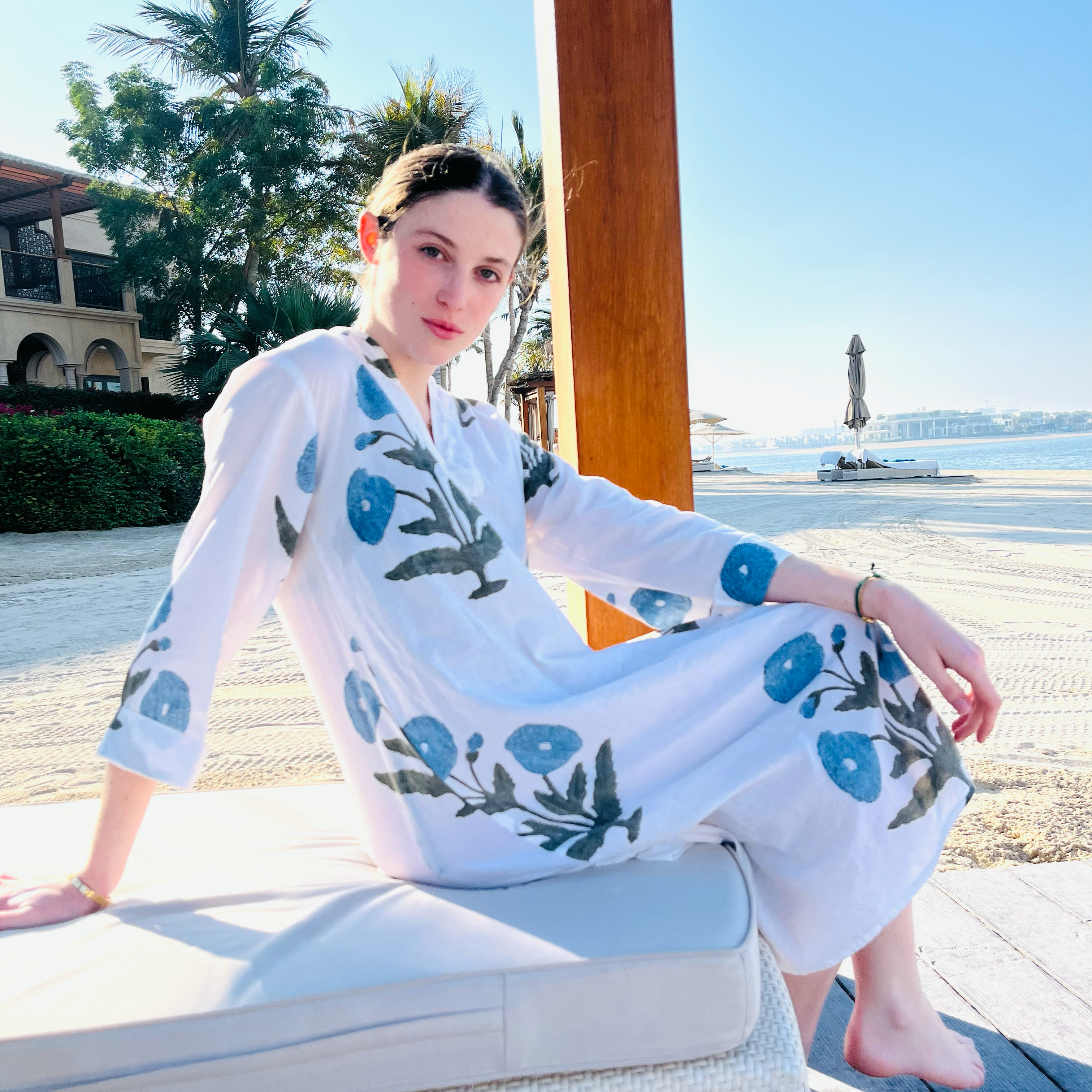 powder_blue_kaftan.png