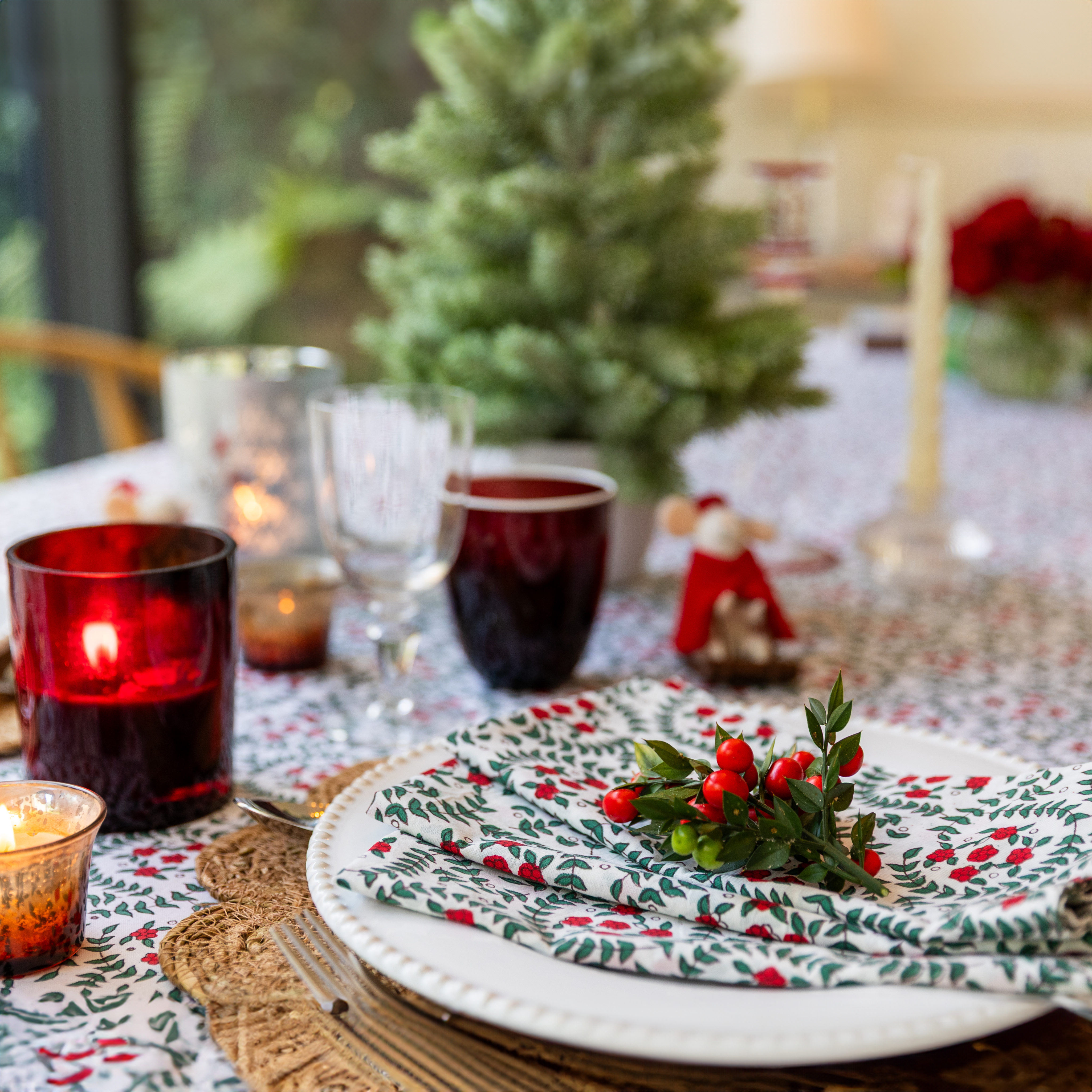 HAND BLOCK TABLECLOTH - RED BERRIES
