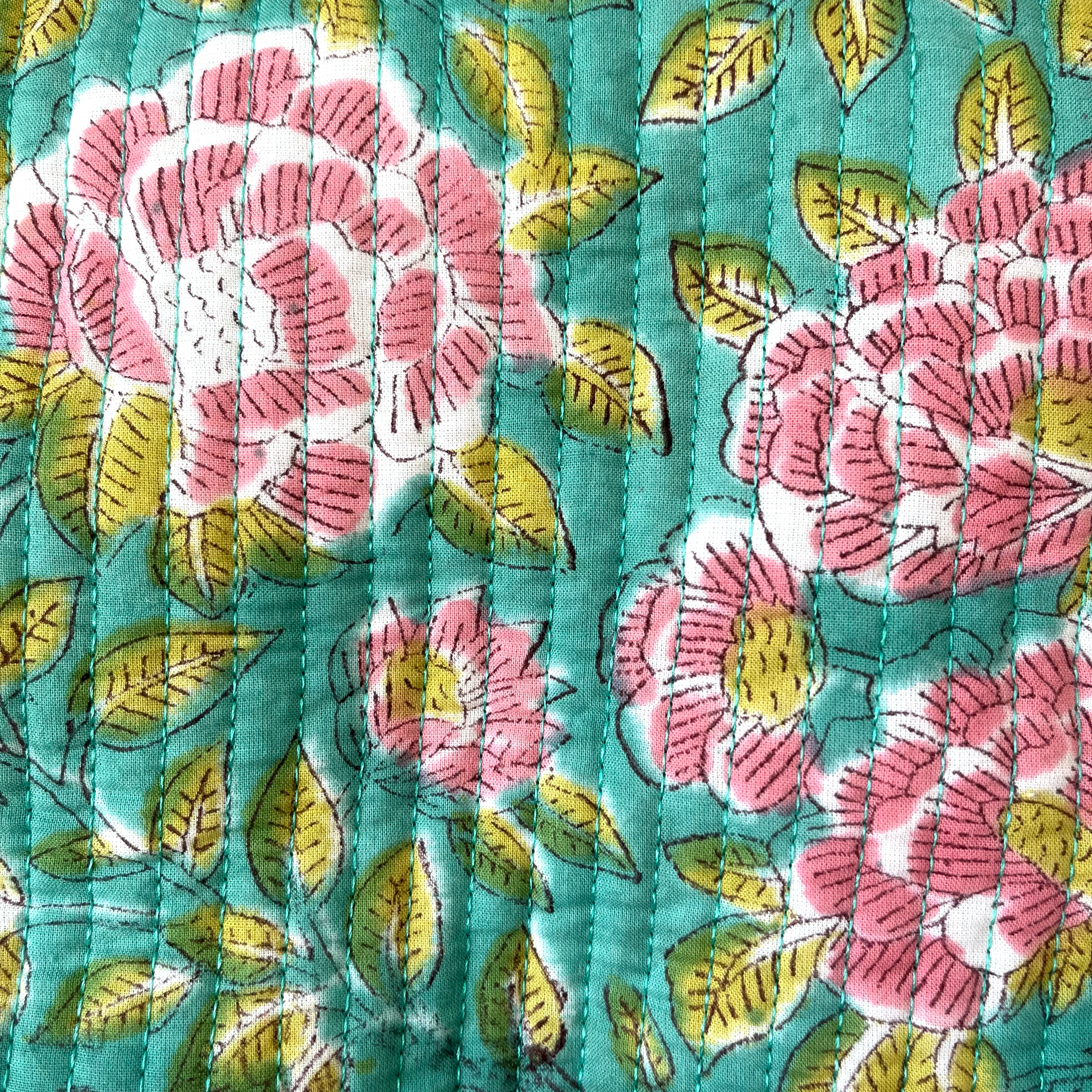turquoise_pink_close.png